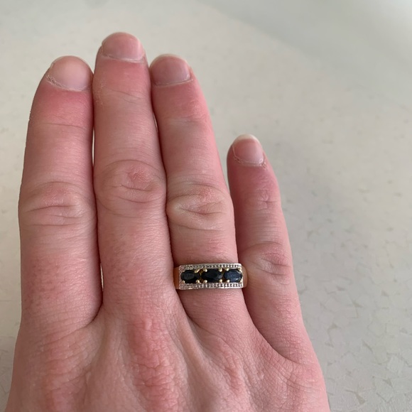 Vintage Sapphire Ring Size 7 with Appraisal Certificate - Picture 4 of 4